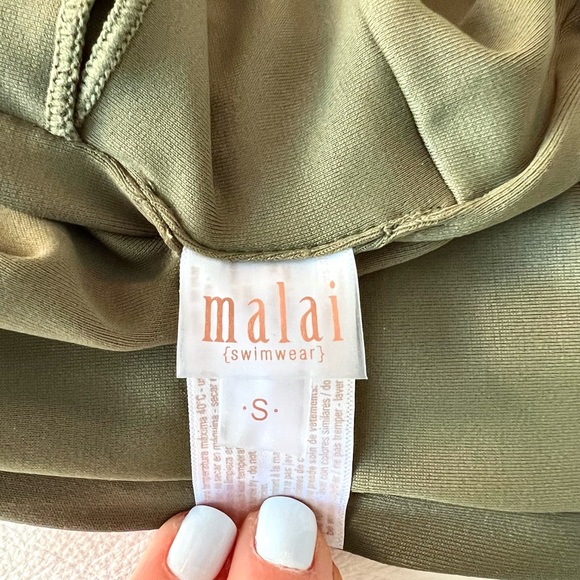 Malai Cock A Hoop One Piece in Green - Picture 6 of 7